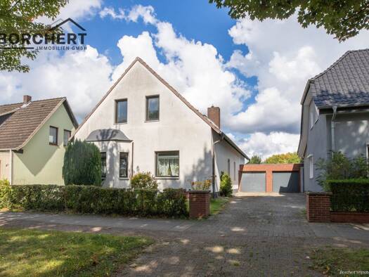 Wohnung zur Miete 700 € 2 Zimmer 67,1 m² frei ab 01.10.2025 Elmshorn 25336
