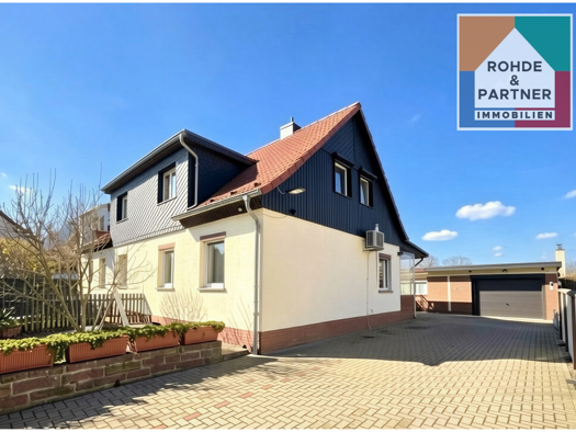 Doppelhaushälfte zum Kauf 260.000 € 4 Zimmer 87 m² 1.018 m² Grundstück frei ab 01.04.2026 Dönstedter Straße 13 Haldensleben 39340