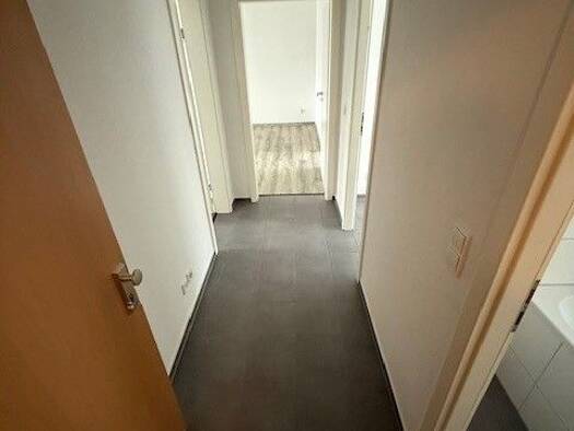 Wohnung zur Miete 445 € 4 Zimmer 71,7 m² 3. Geschoss frei ab sofort Züricher Straße 11 Südstadt Süd 06128