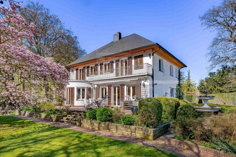 Villa zum Kauf 3.950.000 € 10 Zimmer 365 m² 2.941 m² Grundstück Othmarschen Hamburg 22605