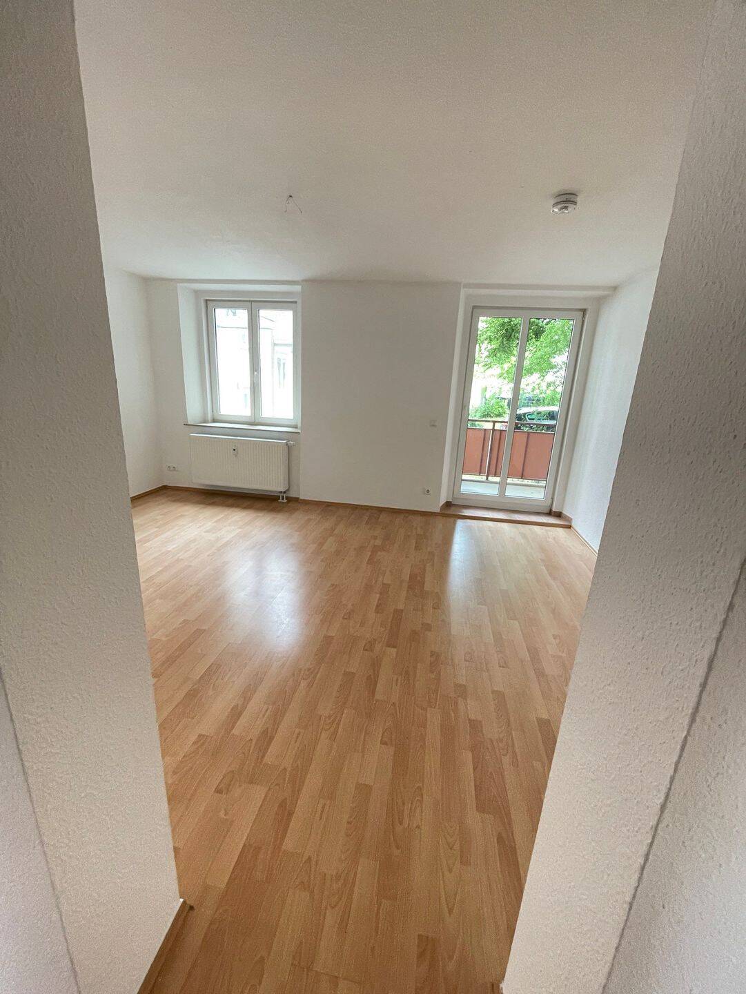 SUPER! schöne Lage und 2 Räume mit Balkon- Was will man mehr!? – Beethovenstr. 52a we 2, 9130 Chemnitz – Vorschaubild 11