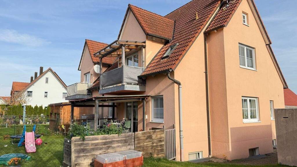 Mehrfamilienhaus zum Kauf als Kapitalanlage geeignet 679.000 € 14 Zimmer 266 m² 780 m² Grundstück Burgheim 86666