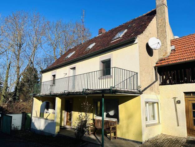 Einfamilienhaus zum Kauf 75.000 € 6 Zimmer 160 m² 300 m² Grundstück Knetzgau 97478