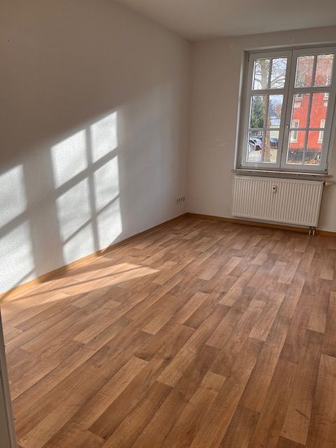 Wohnung zur Miete 325 € 2 Zimmer 60 m²<br/>Wohnfläche EG<br/>Geschoss ab sofort<br/>Verfügbarkeit Schopperstraße 74 Zeulenroda Zeulenroda-Triebes 07937