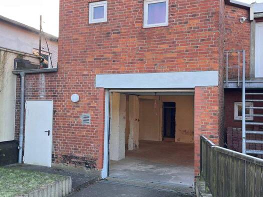 Lagerhalle zur Miete 400 € 90 m² Lagerfläche Bad Schwartau 23611