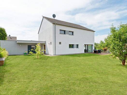 Einfamilienhaus zum Kauf 1.238.000 € 7 Zimmer 225 m² 1.000 m² Grundstück Schlierbach 73278