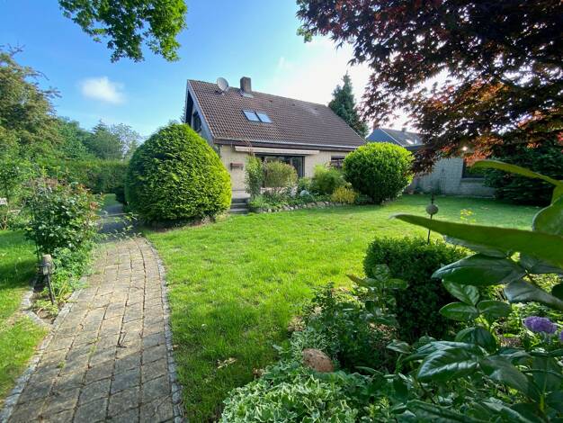 Einfamilienhaus zum Kauf 349.000 € 5 Zimmer 145 m² 830 m² Grundstück frei ab 01.08.2025 Wahlstedt 23812