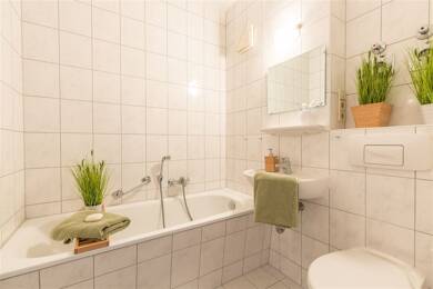 Wohnung zur Miete 303 € 2 Zimmer 55,2 m² 2. Geschoss Karl-Matthes Straße 3 Lusan Gera 07549