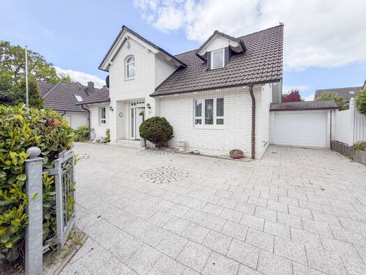 Einfamilienhaus zum Kauf provisionsfrei 5,5 Zimmer 257 m² 809 m² Grundstück Stapelfeld 22145