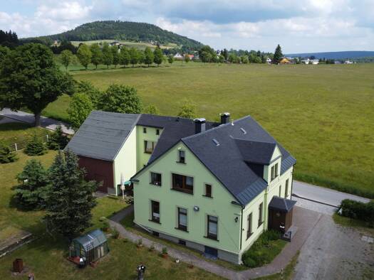 Haus zum Kauf 139.000 € 6 Zimmer 260 m² 2.010 m² Grundstück Bärenstein 09471