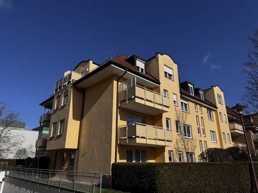 Wohnung zur Miete 600 € 2 Zimmer 62,2 m² Augustusbergstraße 4 Gruna Dresden 01277