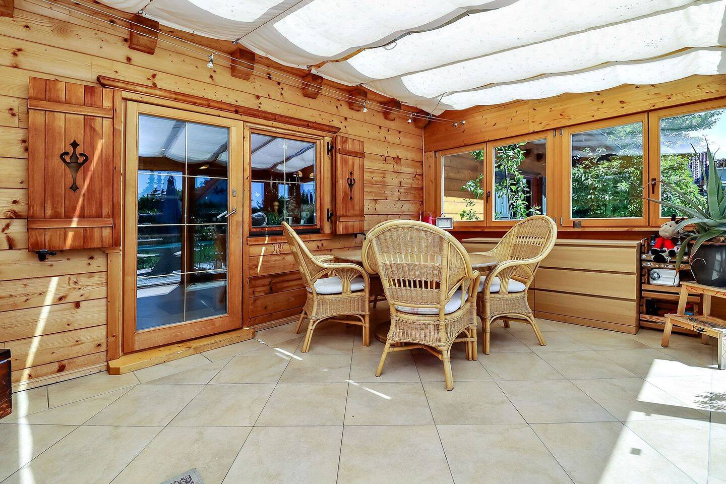 Property thumbnail 9