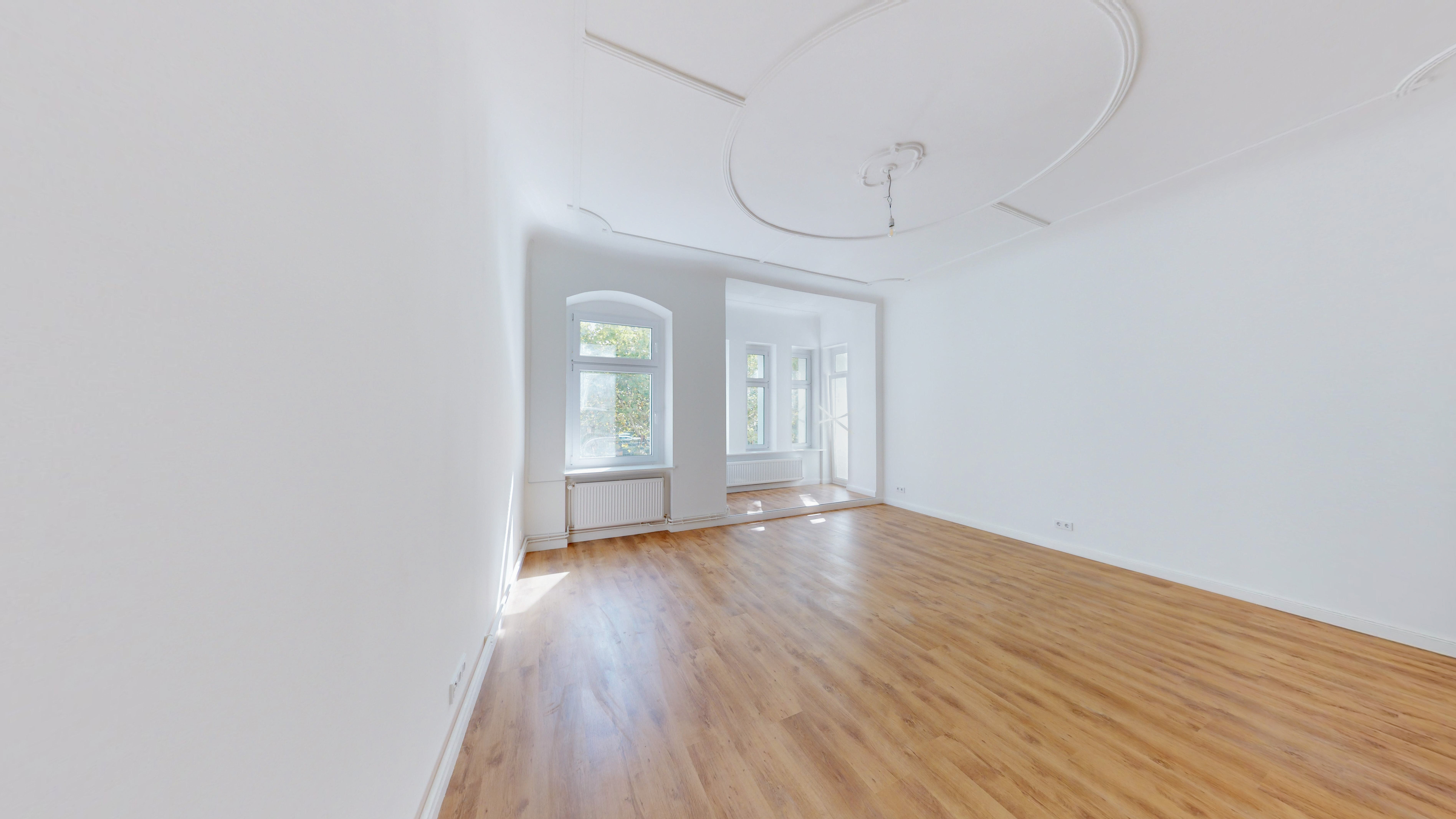 Wohnung zur Miete 1.400 € 3 Zimmer 105 m²<br/>Wohnfläche 1.<br/>Geschoss 01.11.2024<br/>Verfügbarkeit Oranienburg Oranienburg 16515