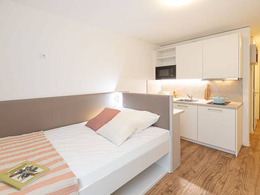 Wohnung zur Miete 979 € 1 Zimmer 18 m² frei ab sofort Hammer Straße 10 Marienthal Hamburg 22041