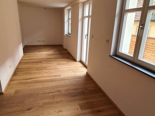 Wohnung zur Miete 580 € 1 Zimmer 44 m² Geschoss 1/3 frei ab 27.03.2026 Oettingen Oettingen i.Bay. 86732