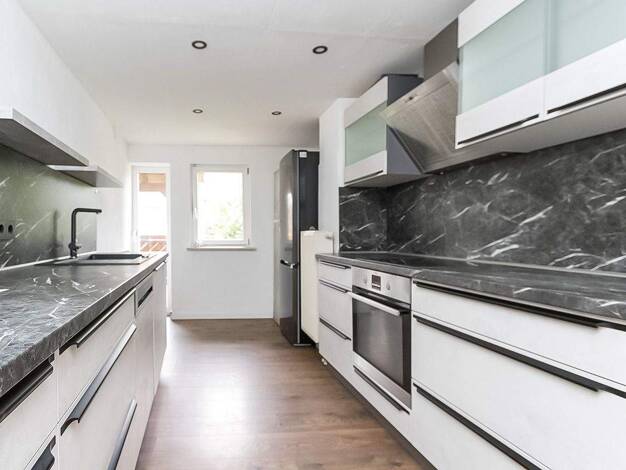 Einfamilienhaus zum Kauf 370.000 € 8 Zimmer 221,4 m² 487 m² Grundstück Gönningen Reutlingen-Gönningen 72770