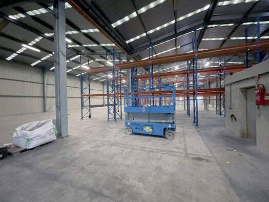 Lagerhalle zur Miete 3.960 m² Lagerfläche teilbar ab 1.950 m² Donautal Ulm 89079