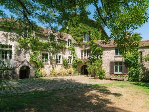 Reihenmittelhaus zum Kauf 1.672.000 € 11 Zimmer 384 m² 22.872 m² Grundstück Grez-sur-Loing 77880