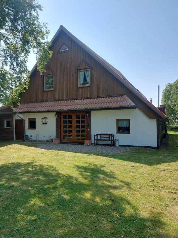 Haus zum Kauf 350.000 € 5 Zimmer 47.000 m²<br/>Grundstück Neuendorf-Sachsenbande / Sachsenbande 25554