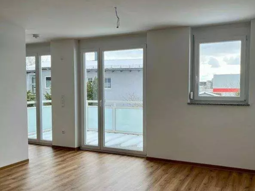 WG-Zimmer zur Miete 902 € 3 Zimmer 70,9 m² Geschoss 2/3 frei ab 01.05.2026 Alte Amberger Straße Kemnath 95478