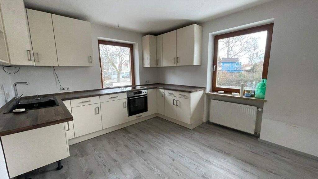 Einfamilienhaus zur Miete 1.350 € 4 Zimmer 133 m² 750 m² Grundstück Ergolding 84030