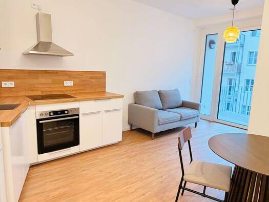 Wohnung zur Miete 1.145 € 2 Zimmer 36 m² Geschoss 3/5 frei ab 01.10.2026 Friedrichshain Berlin 10245