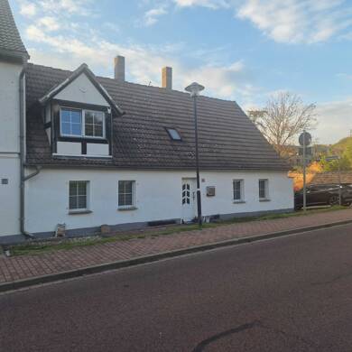 Reihenendhaus zum Kauf provisionsfrei 99.000 € 4 Zimmer 80 m² 200 m² Grundstück Friedensstr. 11 Rothenburg Wettin-Löbejün 06193