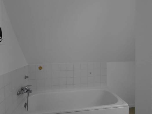 Wohnung zur Miete 800 € 2 Zimmer 80 m² Geschoss 1/2 frei ab sofort Nied Frankfurt am Main 65934