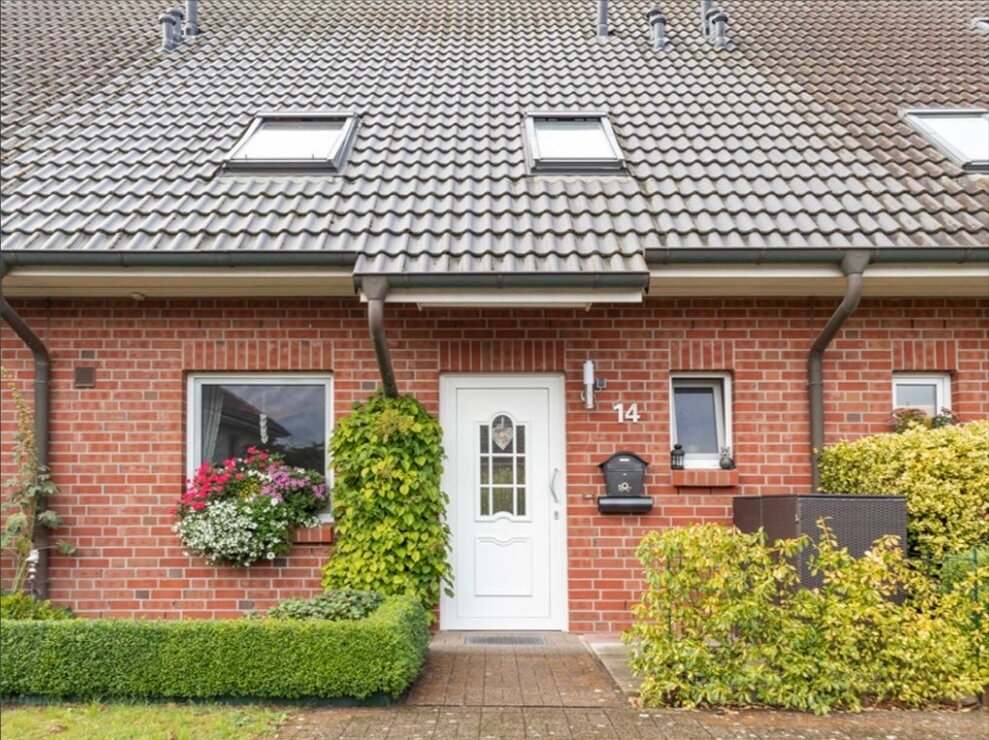 Reihenmittelhaus zur Miete 1.150 € 4 Zimmer 102 m²<br/>Wohnfläche 209 m²<br/>Grundstück 01.04.2025<br/>Verfügbarkeit Tremsbüttel 22967