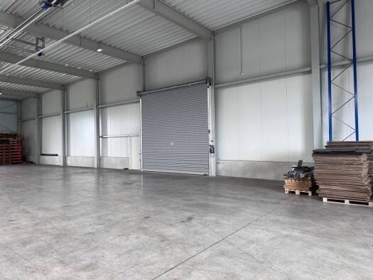 Lagerhalle zur Miete 4.800 € 800 m² Lagerfläche Obertraubling Obertraubling 93083