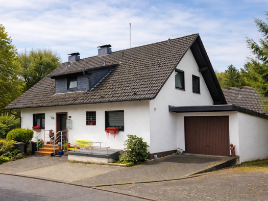 Wohnung zur Miete 770 € 3 Zimmer 85,5 m² 1. Geschoss frei ab 01.07.2026 Neunkirchen Neunkirchen-Seelscheid 53819