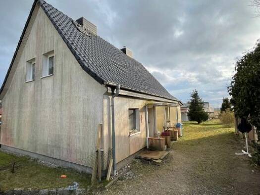 Einfamilienhaus zum Kauf 309.000 € 6 Zimmer 130 m² 1.305 m² Grundstück frei ab sofort Neddesitz Sagard 18551