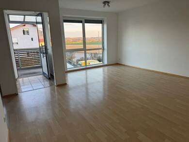 Wohnung zur Miete 610 € 2 Zimmer 67,2 m² Dachgeschoss, 1. Geschoss frei ab sofort Maybachstr. 1a Vilsbiburg Vilsbiburg 84137