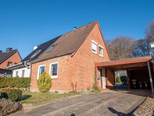 Doppelhaushälfte zum Kauf 179.000 € 3 Zimmer 53,9 m² 436 m² Grundstück frei ab sofort Eckernförde 24340