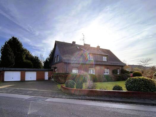 Einfamilienhaus zum Kauf 628.000 € 4 Zimmer 105 m² 1.029 m² Grundstück Lank-Latum Meerbusch 40668