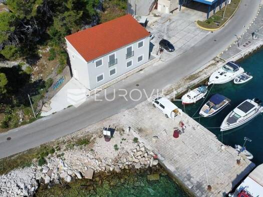 Haus zum Kauf 1.500.000 € 4 Zimmer 1.580 m² Selca Selca