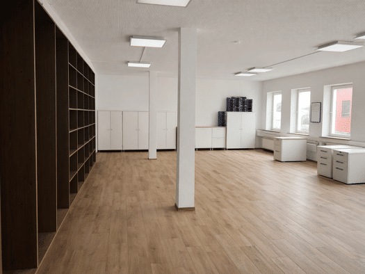 Bürofläche zur Miete provisionsfrei 390 € 120 m² Bürofläche Weidhausen Weidhausen b.Coburg 96279