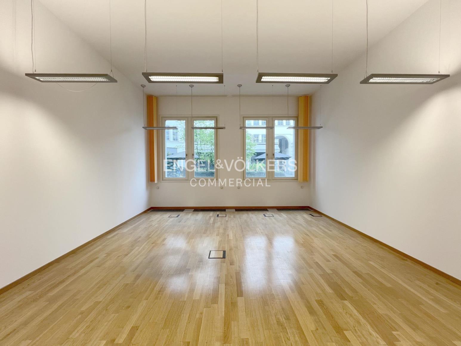 Büro-/Praxisfläche zur Miete 27,50 € 170 m²<br/>Bürofläche ab 170 m²<br/>Teilbarkeit Mitte Berlin 10117