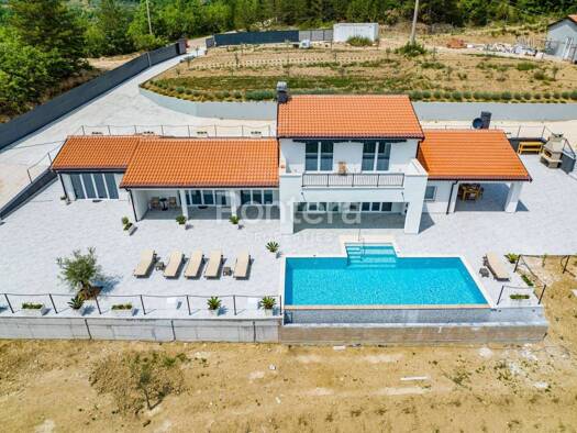 Einfamilienhaus zum Kauf 1.500.000 € 6 Zimmer 386 m² Korelići, Cerovlje Cerovlje 52402