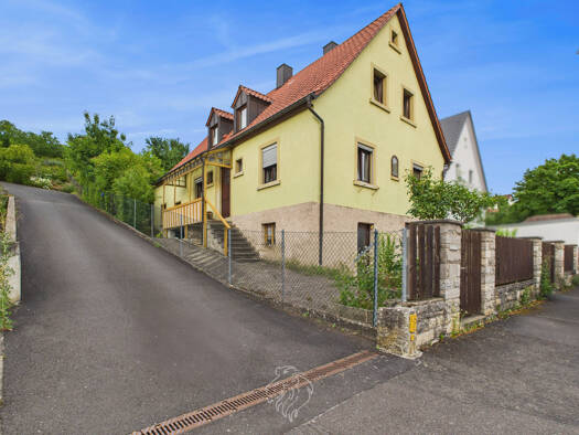 Einfamilienhaus zum Kauf 399.000 € 5 Zimmer 100 m² 800 m² Grundstück Versbach Würzburg / Versbach 97078