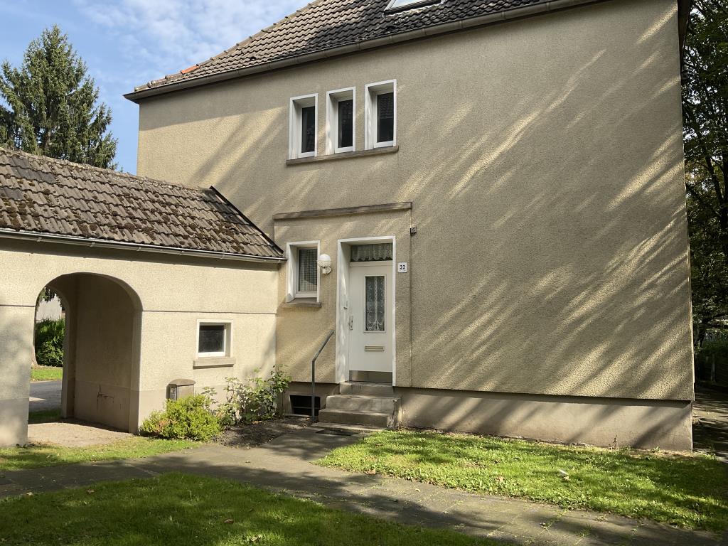 Wohnung zur Miete nur mit Wohnberechtigungsschein 273 € 2 Zimmer 63,5 m²<br/>Wohnfläche 1.<br/>Geschoss 20.12.2024<br/>Verfügbarkeit Dietrich-Benking-Straße 34 Bergen - Hiltrop Bochum 44805