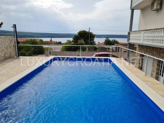 Haus zum Kauf 350.000 € 9 Zimmer 300 m² Ulica Ante Starcevica Novigrad