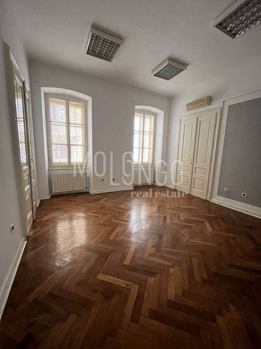 Wohnung zur Miete 1.200 € 4 Zimmer 95 m²<br/>Wohnfläche 2.<br/>Geschoss Center