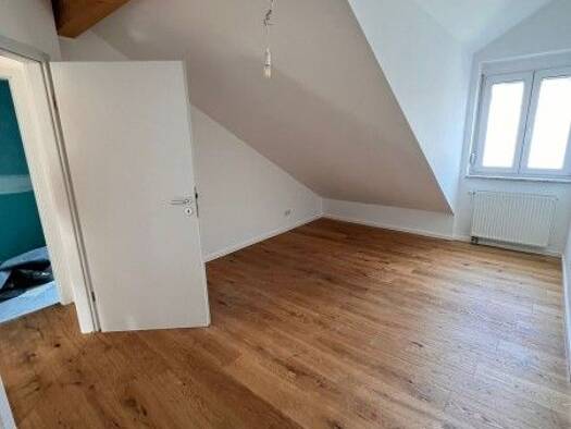 Wohnung zum Kauf 295.000 € 2 Zimmer 60 m² Geschoss 2/2 frei ab sofort Gartenberg Geretsried 82538