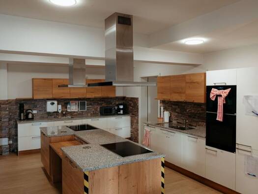 Haus zur Miete 3.200 € 4 Zimmer 320 m² frei ab sofort Abenberg 91183