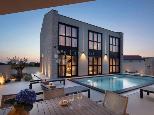 Haus zum Kauf 830.000 € 3 Zimmer 160 m² Visocane, Policnik Policnik