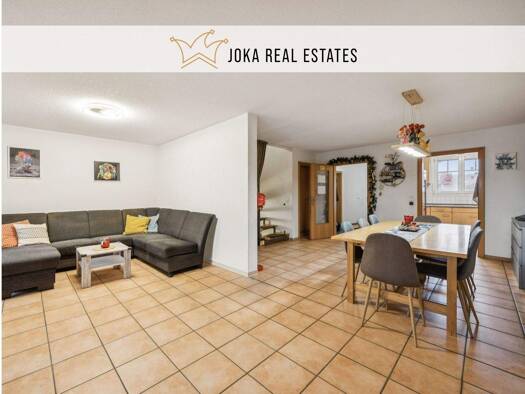 Reihenmittelhaus zum Kauf 399.000 € 5,5 Zimmer 167 m² 154 m² Grundstück frei ab 01.04.2026 Grießen Klettgau 79771