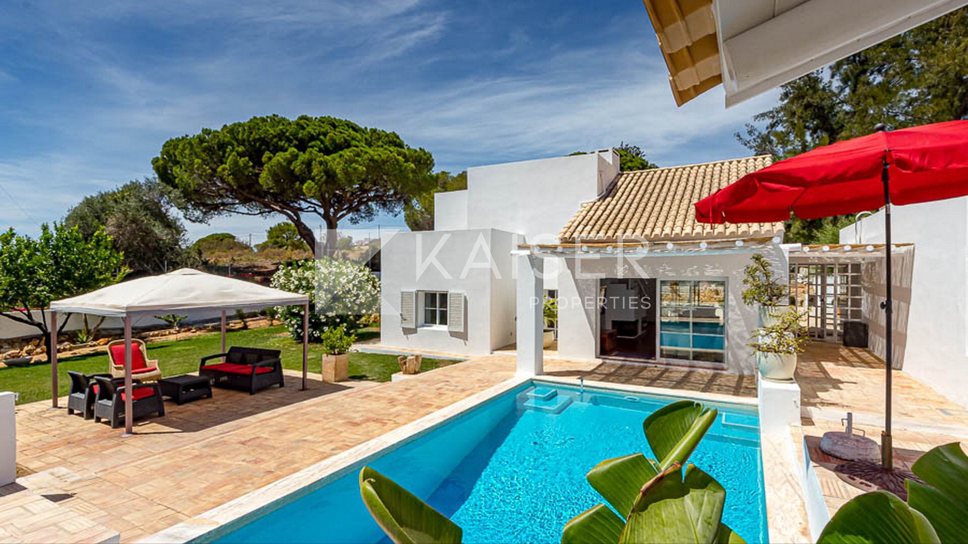 Villa zum Kauf provisionsfrei 985.000 € 5 Zimmer 180 m²<br/>Wohnfläche 985 m²<br/>Grundstück Albufeira