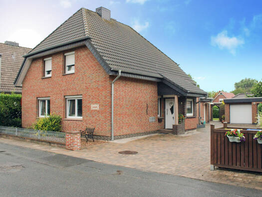 Mehrfamilienhaus zum Kauf 349.900 € 7 Zimmer 170 m² 800 m² Grundstück Schiffdorferdamm Bremerhaven / Schiffdorferdamm 27574
