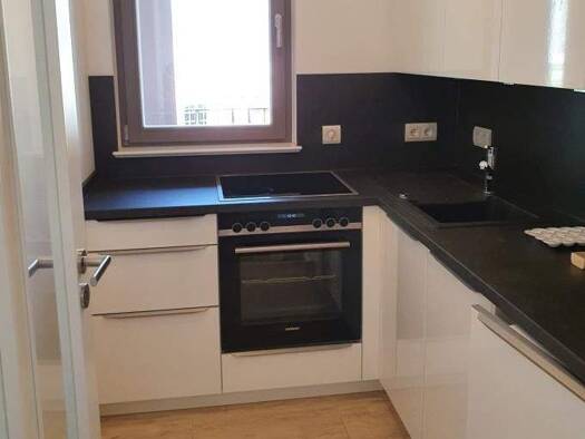 Wohnung zur Miete 941 € 2 Zimmer 48,6 m² frei ab 01.05.2026 Innere Altstadt Dresden 01067
